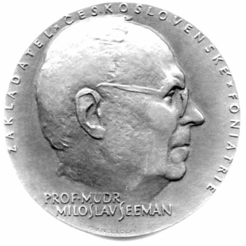Medaile vydaná u příležitosti oslav 90. výročí narození prof. M. Seemana, která byla předávána našim i zahraničním význačným foniatrům.